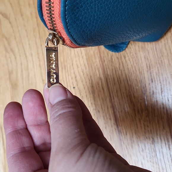 Cuyana - Large Cosmetic Case - Picture 2 of 9